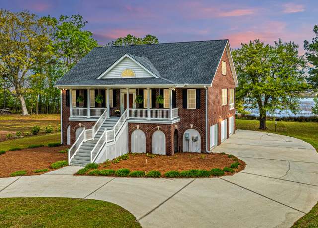 Property at 434 Commonwealth Rd, Mount Pleasant, SC 29466, 3 beds, 3 baths