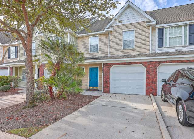 Property at 5206 Fernland Way, North Charleston, SC 29420, 2 beds, 2.5 baths