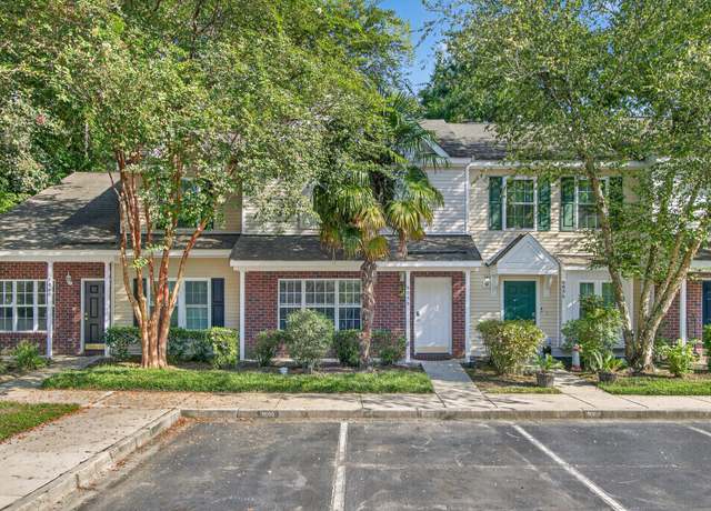 Property at 8058 Shadow Oak Dr, North Charleston, SC 29406, 2 beds, 2.5 baths
