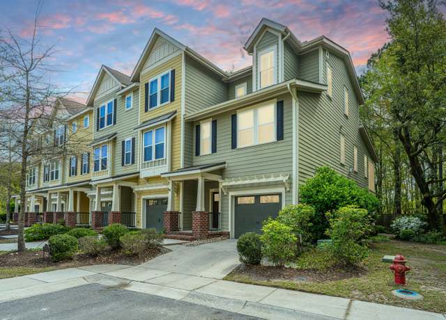 Property at 1271 Dingle Rd, Mount Pleasant, SC 29466, 3 beds, 2.5 baths