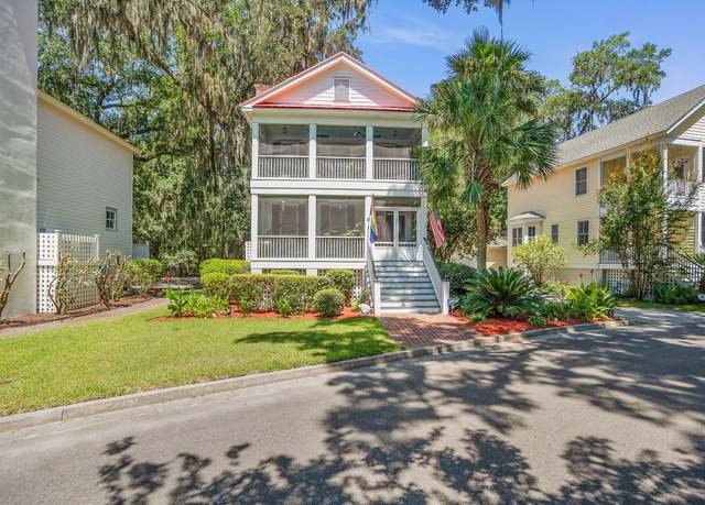 Property at 8 Battery Point Ln, Beaufort, SC 29902, 3 beds, 2.5 baths