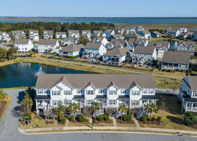 Property at 1614 Prince Edward St, Mount Pleasant, SC 29466, 3 beds, 2.5 baths