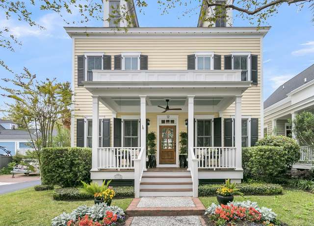 Property at 12 Leeann Ln, Mount Pleasant, SC 29464, 4 beds, 3.5 baths