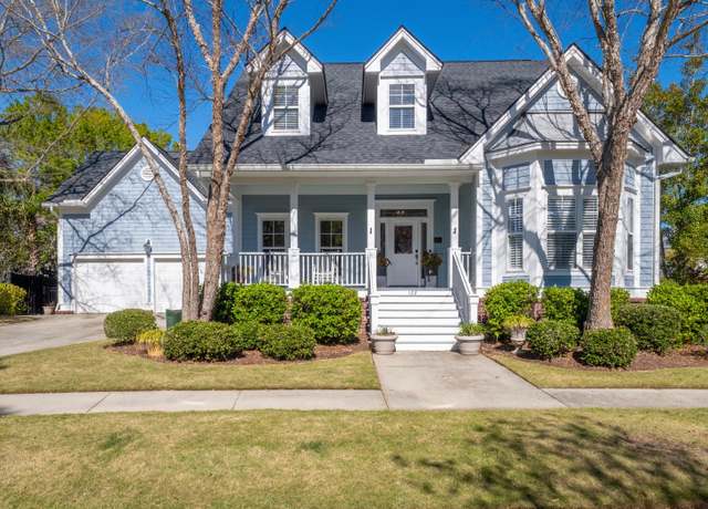 Property at 122 Lucia St, Charleston, SC 29492, 4 beds, 5 baths