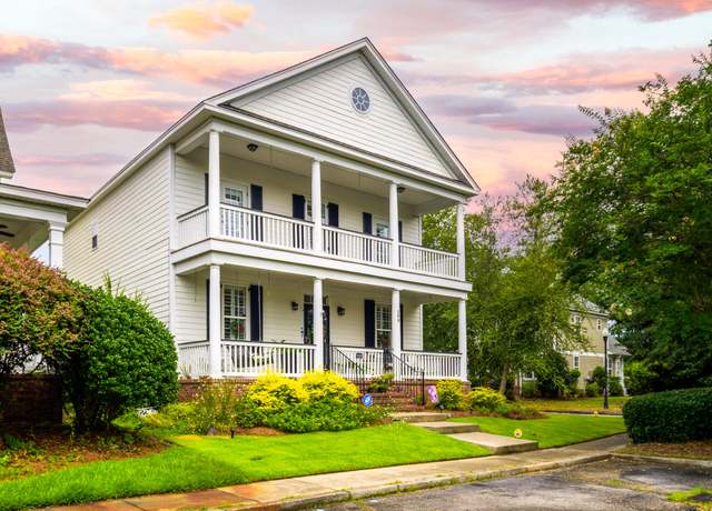Property at 200 White Gables Dr, Summerville, SC 29483, 3 beds, 2.5 baths