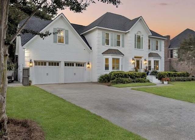 Property at 619 Palisades Dr, Mount Pleasant, SC 29464, 4 beds, 3.5 baths