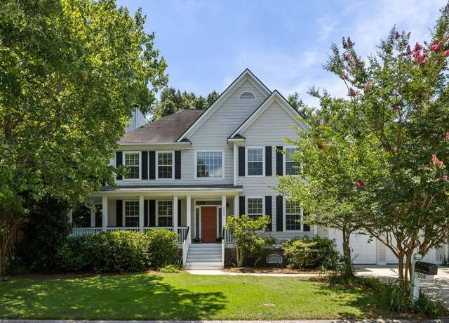Property at 200 Oak Point Landing Dr, Mount Pleasant, SC 29464, 5 beds, 2.5 baths