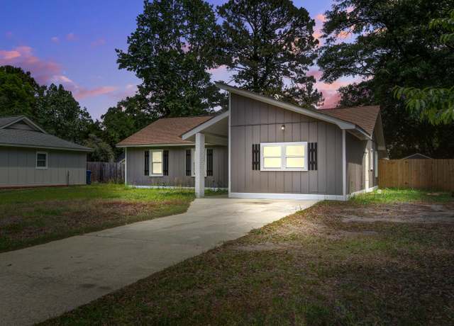 Property at 780 Corral Dr, Charleston, SC 29414, 4 beds, 2 baths