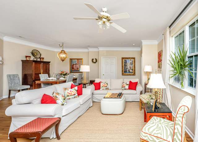 Property at 1581 Cambridge Lakes Dr, Mount Pleasant, SC 29464, 2 beds, 2 baths