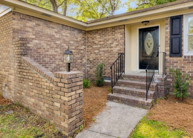 Property at 1383 W Lenevar Dr, Charleston, SC 29407, 4 beds, 2 baths