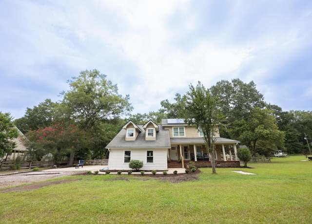 Property at 110 Chaussee Blvd, Summerville, SC 29483, 4 beds, 2.5 baths