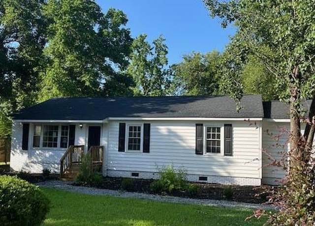 Property at 203 W Juniper St, Andrews, SC 29510, 3 beds, 2 baths