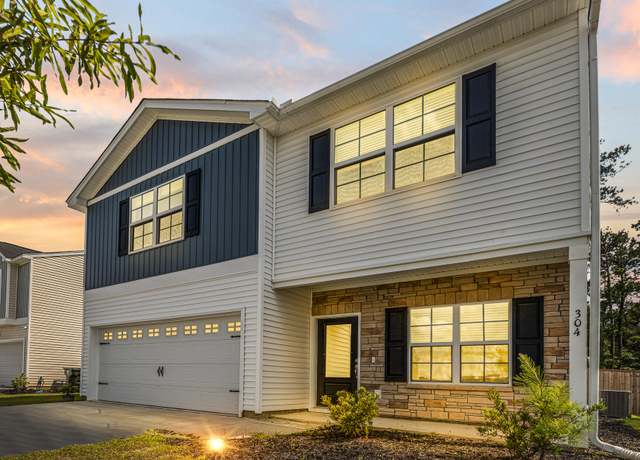 Property at 304 Torslanda Ln, Summerville, SC 29486, 3 beds, 2.5 baths
