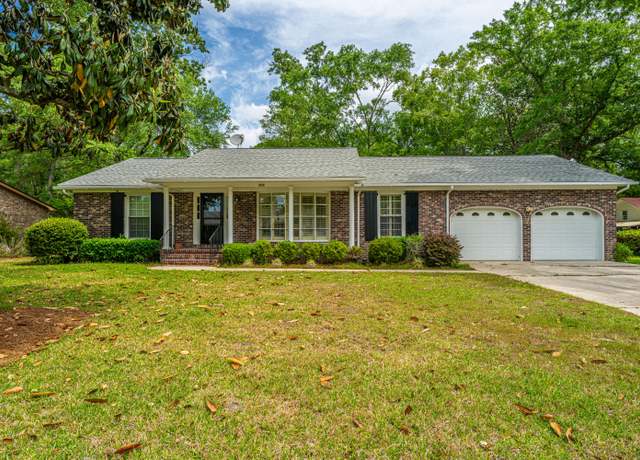Property at 206 Brailsford Rd, Summerville, SC 29485, 3 beds, 2 baths