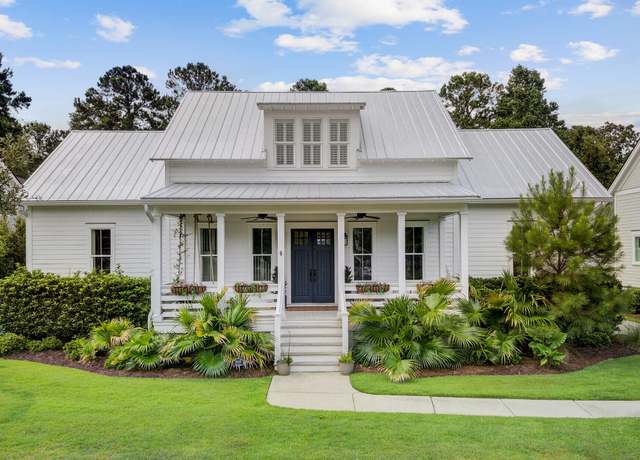 Property at 3849 Fifle Street St, Mount Pleasant, SC 29466, 3 beds, 2.5 baths