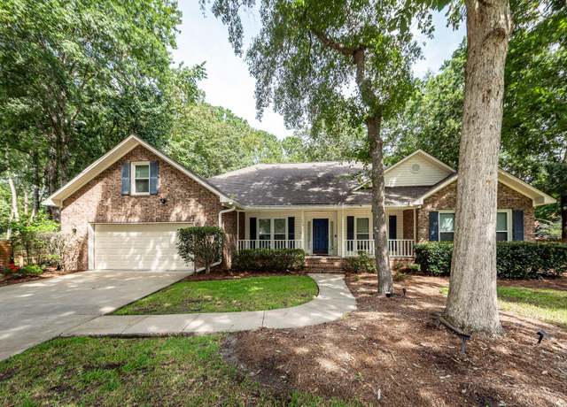 Property at 106 Bonneau Ct, Summerville, SC 29485, 4 beds, 2 baths