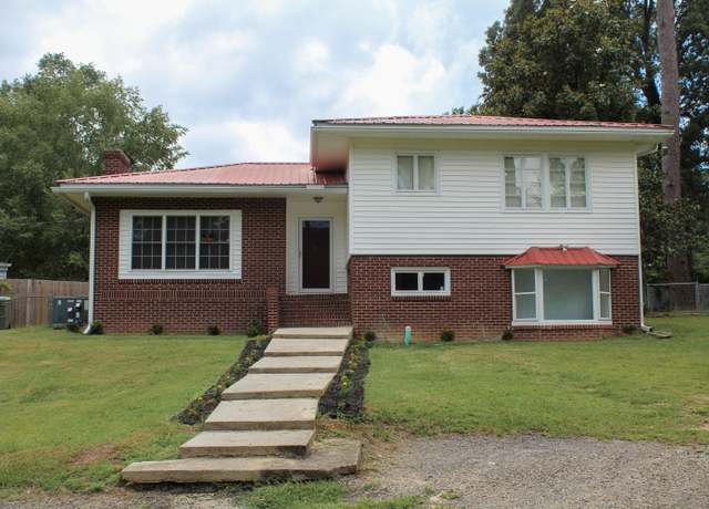 Property at 278 Pinehill Rd, Orangeburg, SC 29115, 4 beds, 3 baths