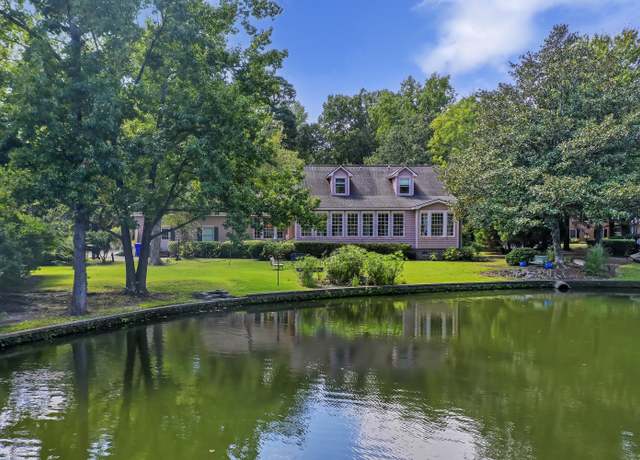 Property at 3168 Stanyarne Dr, Charleston, SC 29414, 3 beds, 2.5 baths