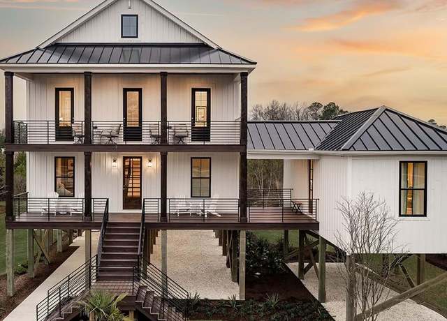 Property at 66 Cooper St, Charleston, SC 29403, 4 beds, 3.5 baths