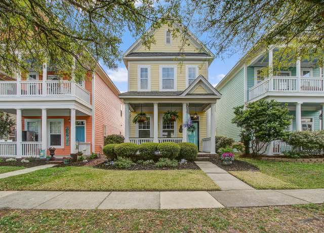 Property at 123 Hyacinth St, Summerville, SC 29483, 3 beds, 2.5 baths