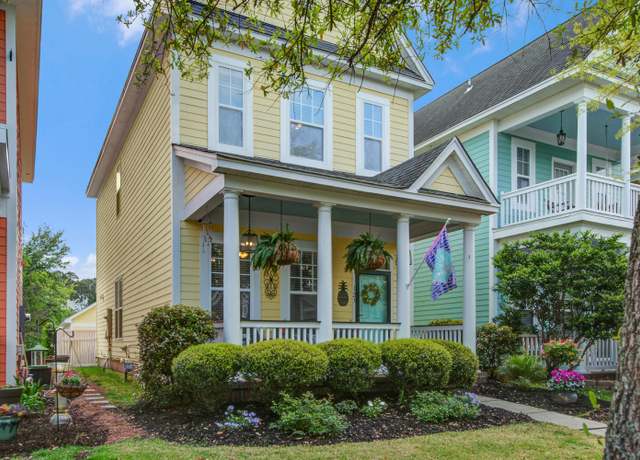 Property at 123 Hyacinth St, Summerville, SC 29483, 3 beds, 2.5 baths
