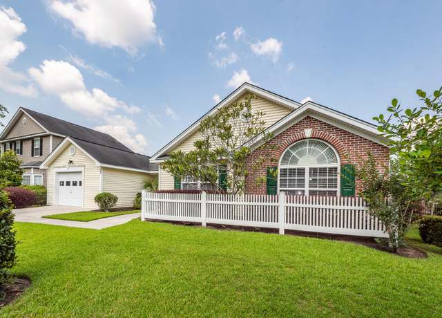 Property at 103 Savannah River Dr, Summerville, SC 29485, 3 beds, 2 baths