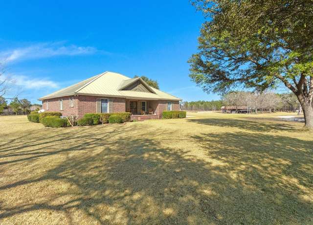Property at 732 Lindhaven Dr, Pineville, SC 29468, 5 beds, 4 baths