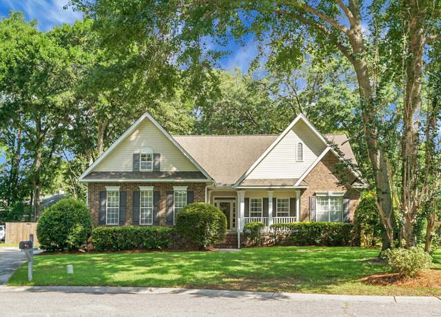 Property at 652 Spinner Cir, Mount Pleasant, SC 29464, 4 beds, 2 baths