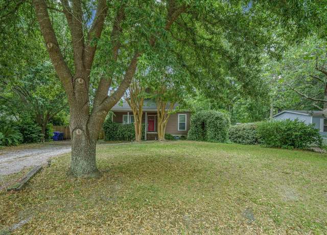 Property at 2177 Gulf Dr, Mount Pleasant, SC 29464, 3 beds, 2 baths