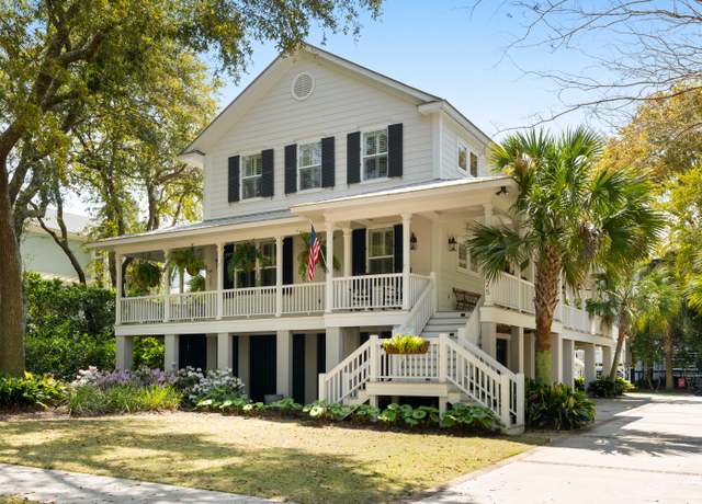 Property at 825 Marsh Grove Ave, Mount Pleasant, SC 29464, 5 beds, 3 baths