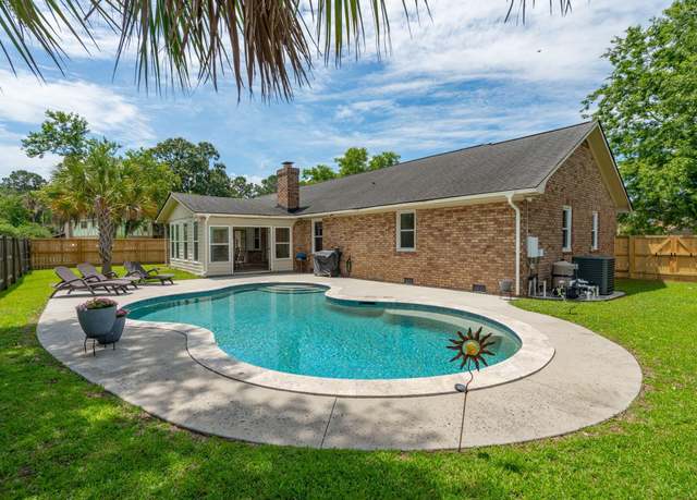 Property at 2942 Foxhall Rd, Charleston, SC 29414, 4 beds, 2 baths
