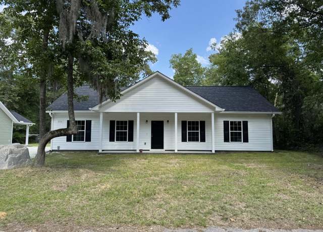 Property at 215 Middleton St, Eutawville, SC 29048, 3 beds, 2 baths