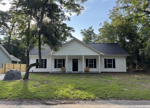 Property at 215 Middleton St, Eutawville, SC 29048, 3 beds, 2 baths