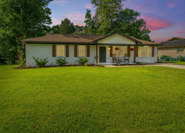 Property at 114 Bailey Dr, Summerville, SC 29485, 3 beds, 1 bath