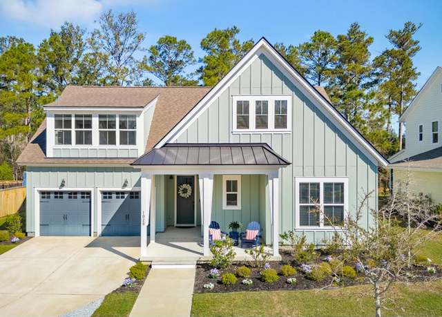 Property at 1028 Harriman Ln, Charleston, SC 29492, 4 beds, 3.5 baths