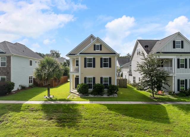 Property at 2426 Lilytree Dr, Charleston, SC 29414, 3 beds, 2.5 baths