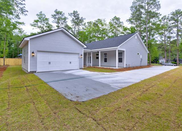 Property at 277 W Smith St, Lincolnville, SC 29485, 3 beds, 2 baths