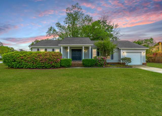 Property at 1111 Kilarney Rd, Mount Pleasant, SC 29464, 3 beds, 2 baths