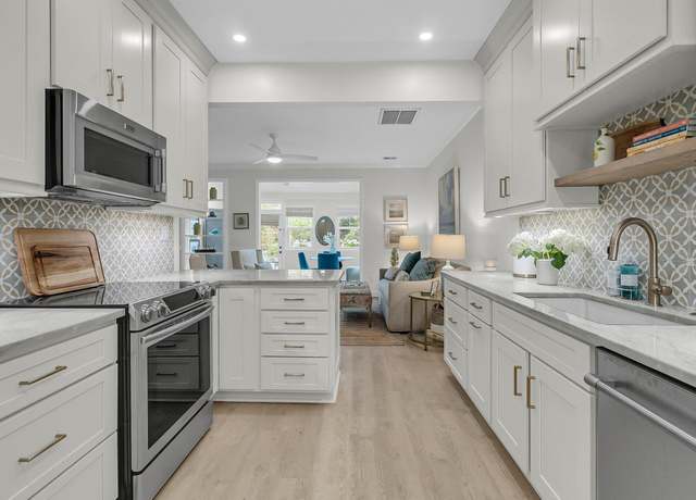 Property at 3372 Billings St, Mount Pleasant, SC 29466, 2 beds, 2.5 baths
