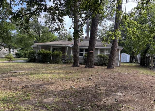 Property at 6019 Miami St, Hanahan, SC 29410, 3 beds, 1 bath