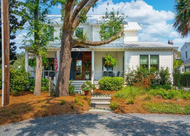 Property at 208 Mccormick St, Mount Pleasant, SC 29464, 4 beds, 3.5 baths