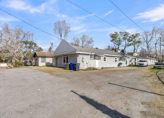 Property at 1921 Ferguson Rd, Charleston, SC 29412, 4 beds, 2 baths