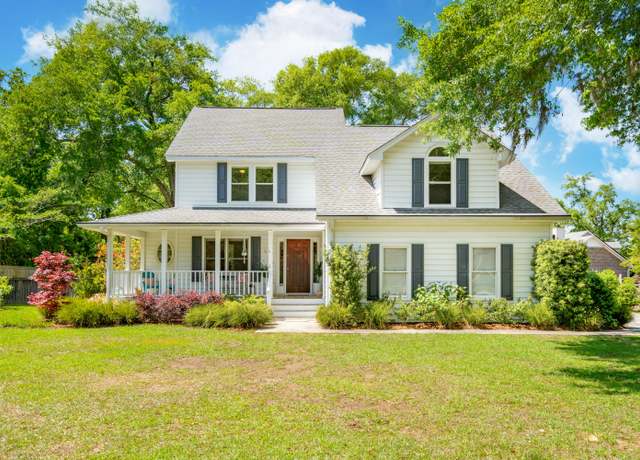 Property at 679 Clearview Dr, Charleston, SC 29412, 4 beds, 2.5 baths
