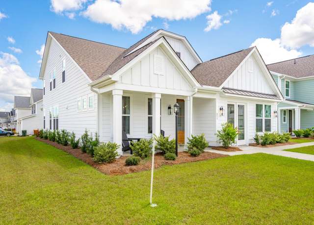 Property at 789 Maynard Ln, Summerville, SC 29486, 4 beds, 3.5 baths
