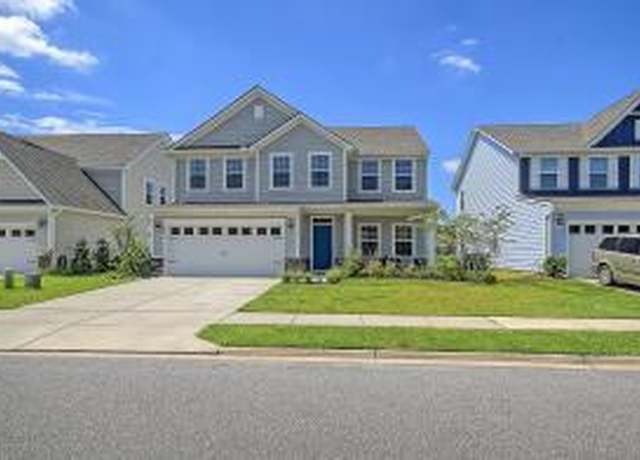 Property at 113 Corvus St, Summerville, SC 29483, 5 beds, 3 baths