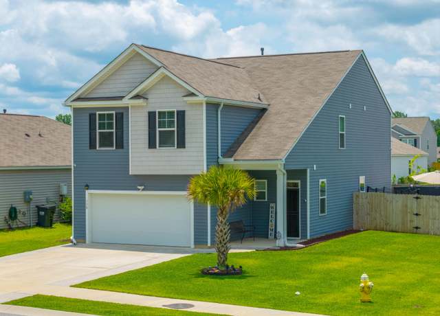 Property at 118 Lagoona Dr, Summerville, SC 29483, 5 beds, 3.5 baths