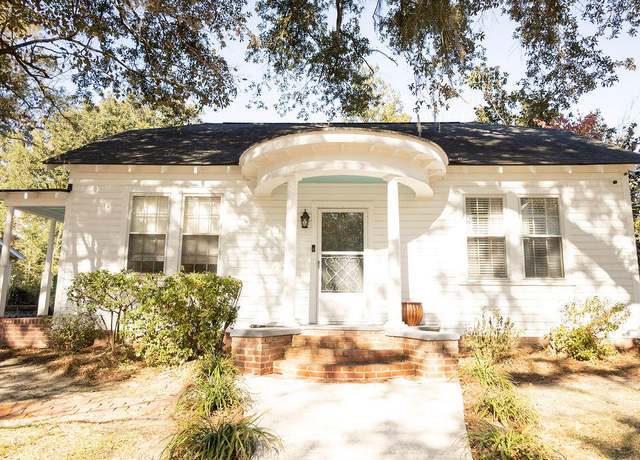 Property at 203 Weiters St, Walterboro, SC 29488, 3 beds, 2 baths