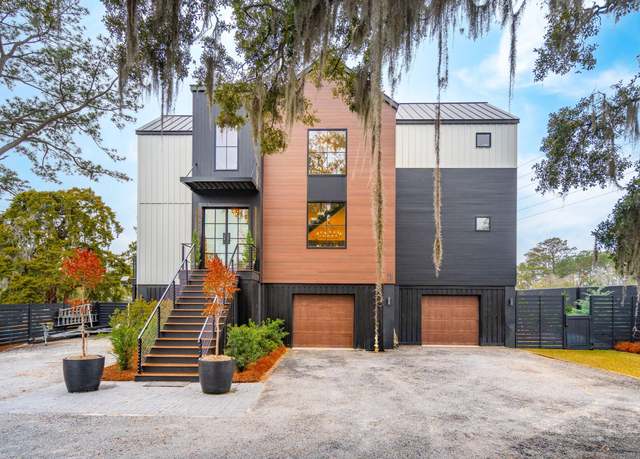 Property at 231 Bayview Dr, Mount Pleasant, SC 29464, 3 beds, 3.5 baths