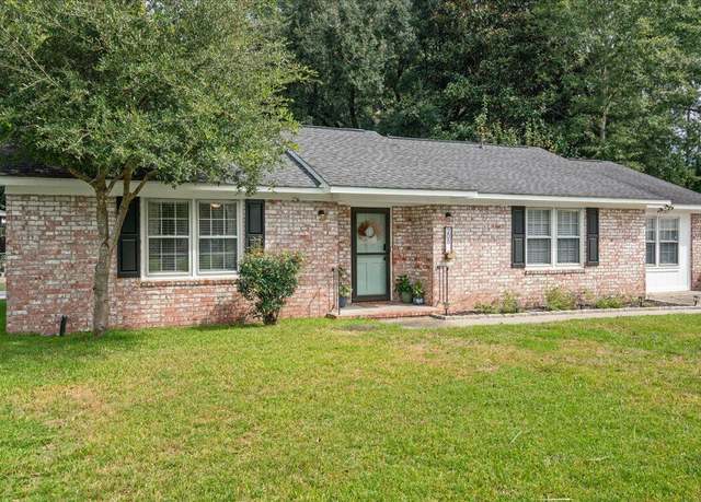 Property at 208 James St, Summerville, SC 29483, 4 beds, 3 baths