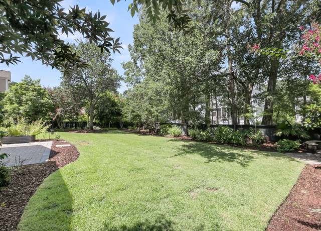 Property at 1313 Whisker Pole Ln, Mount Pleasant, SC 29466, 6 beds, 5 baths